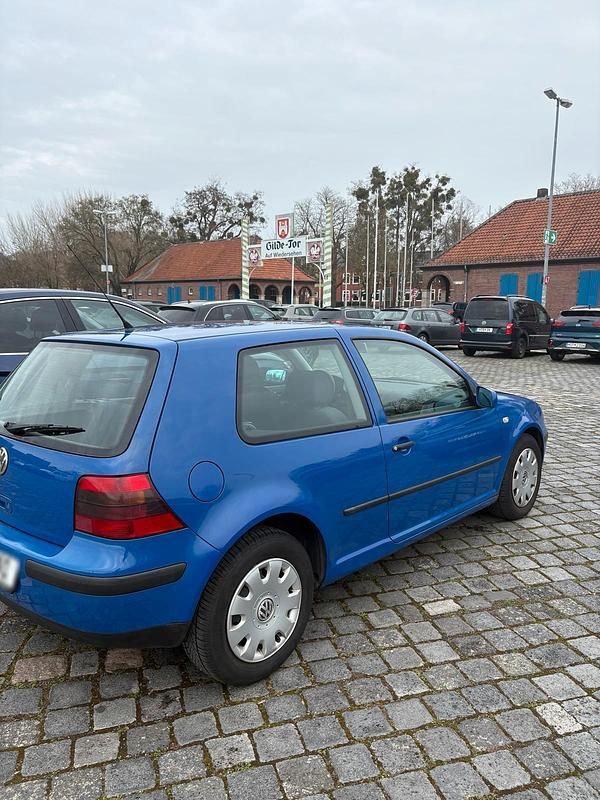 Gebraucht VW Golf IV 102 PS (75 kW) 2001 Blau Kleinwagen