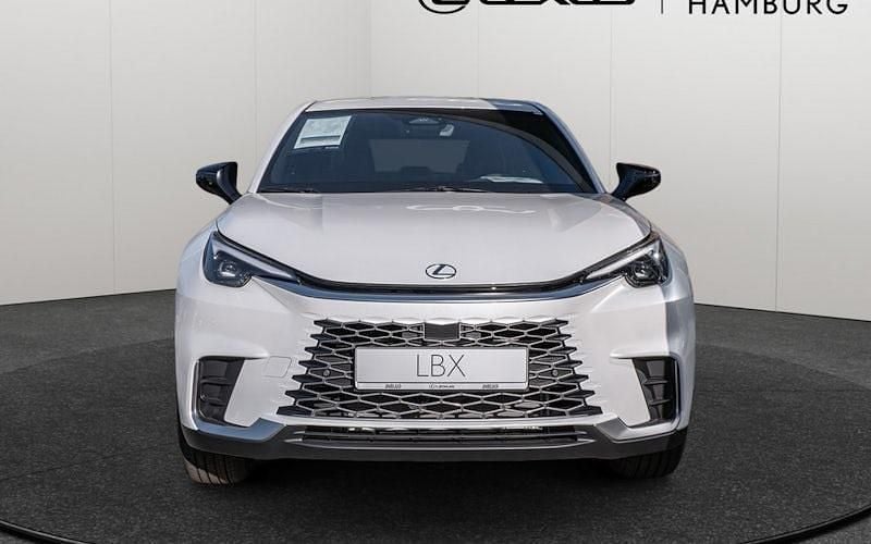 Neu Lexus LBX 136 PS (100 kW) 2026 Weiß SUV