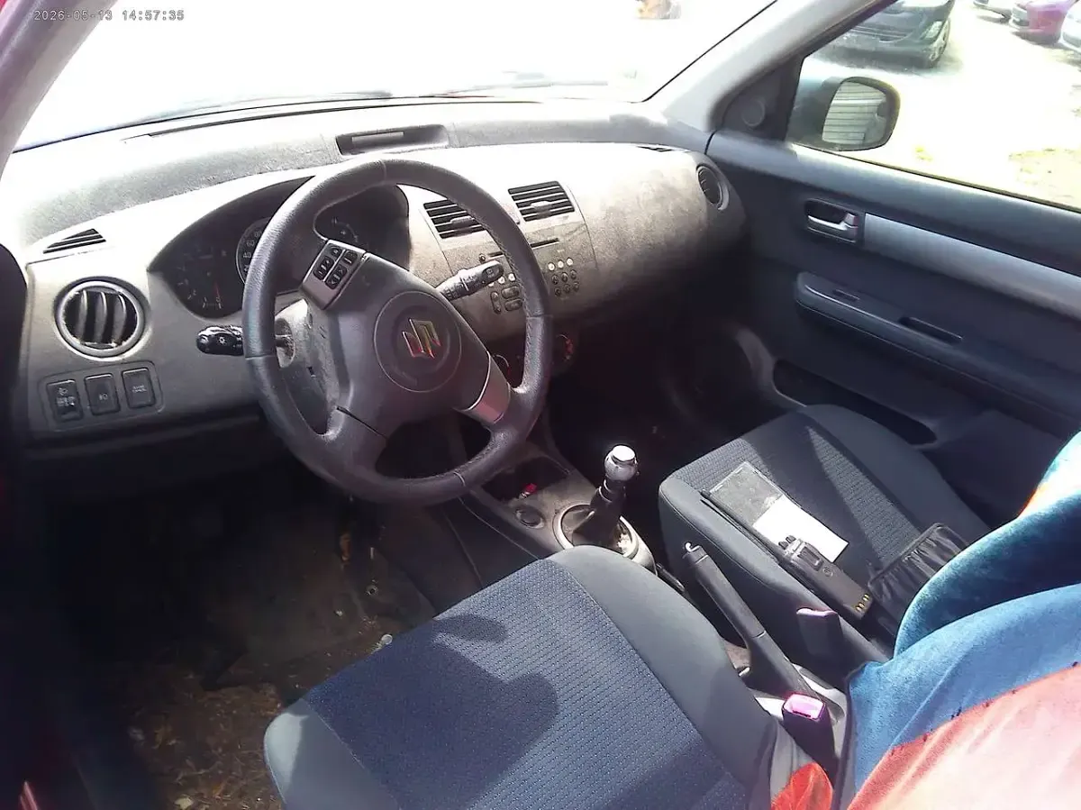 Gebraucht Suzuki Swift 92 PS (67 kW) 2009 Rot Kleinwagen