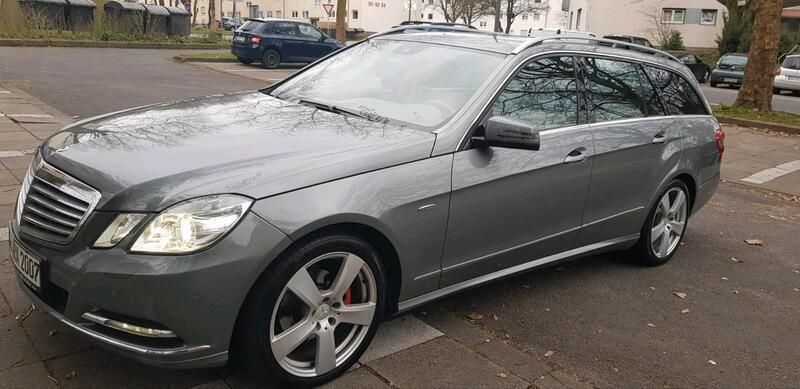 Gebraucht 2010 Mercedes E200 Kombi | 10.000 € (Guter Preis) - Bild 1/4