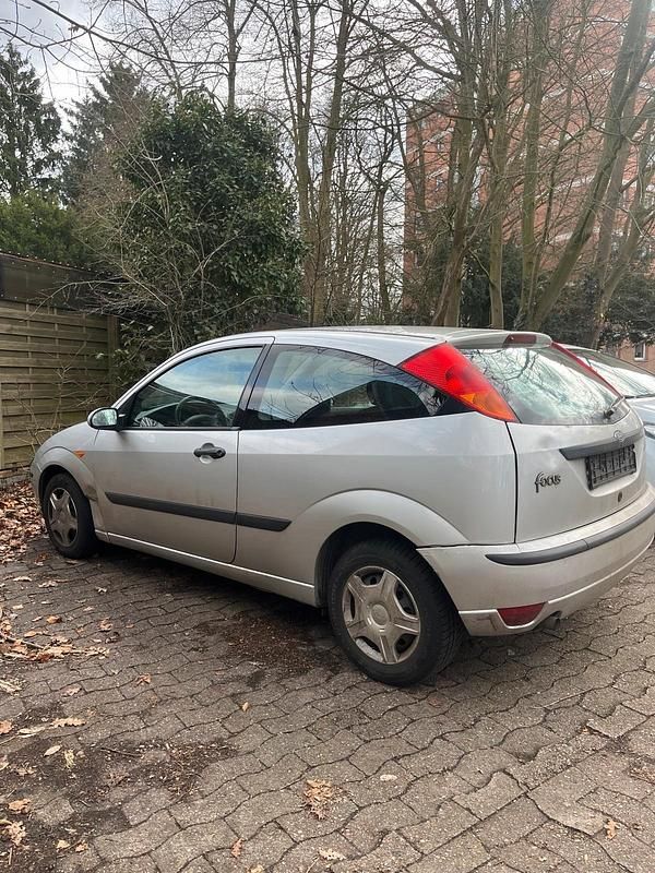 Gebraucht Ford Focus 75 PS (55 kW) 2002 Silber Kleinwagen