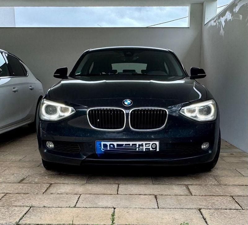 Schwarz Gebraucht 2014 BMW 120 Sport Line Kleinwagen | 7.850 € (Superpreis) - Bild 1/4