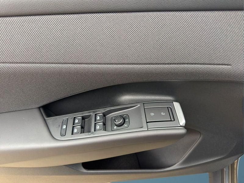 Neu VW T-Roc 116 PS (85 kW) 2025 Grau SUV