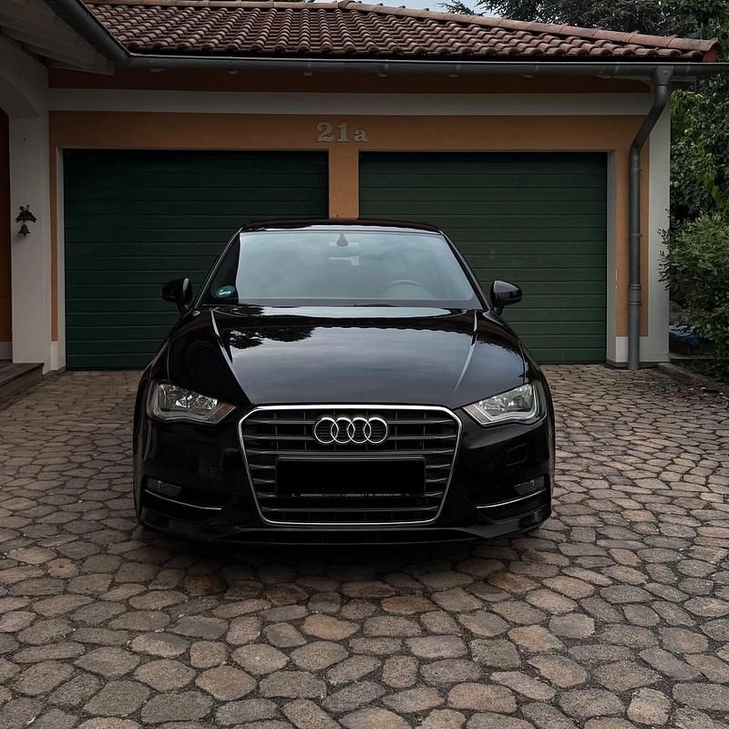 Gebraucht Audi A3 Ambiente 150 PS (110 kW) 2015 Schwarz Limousine