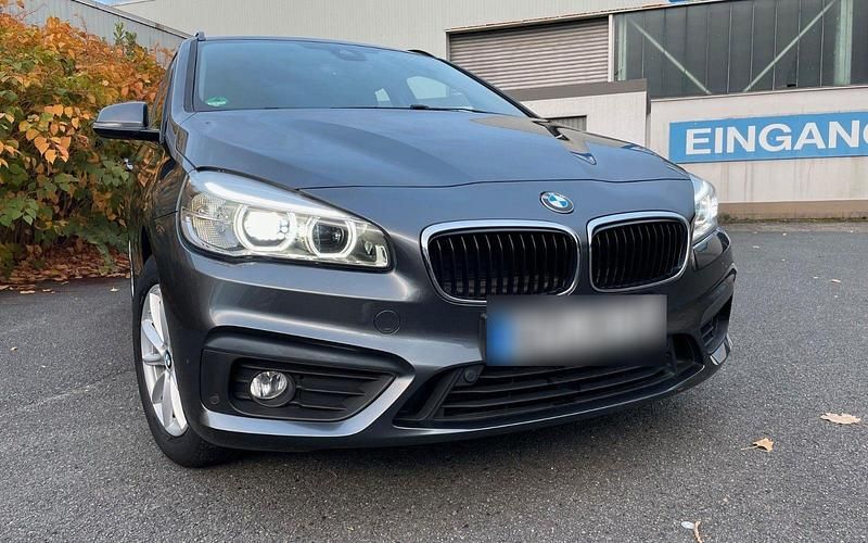 Używany BMW 218 Active Tourer Advantage 150 KM (110 kW) 2017 Szary Minivan