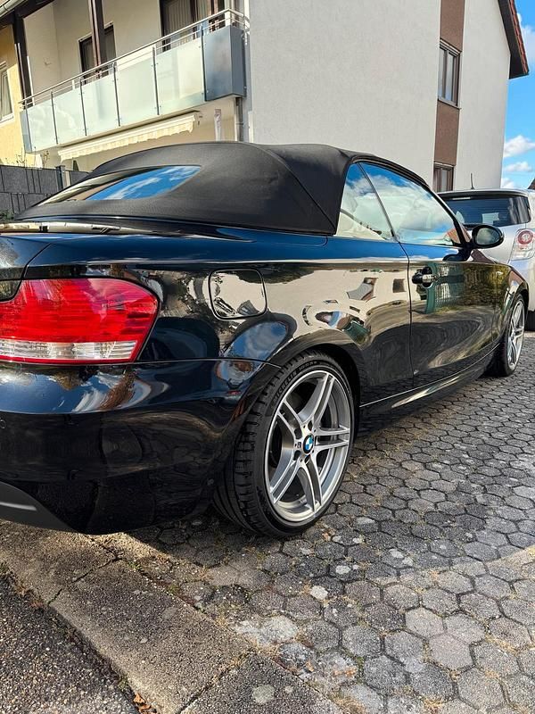 Gebraucht BMW 135 Cabriolet 306 PS (225 kW) 2008 Schwarz Cabrio