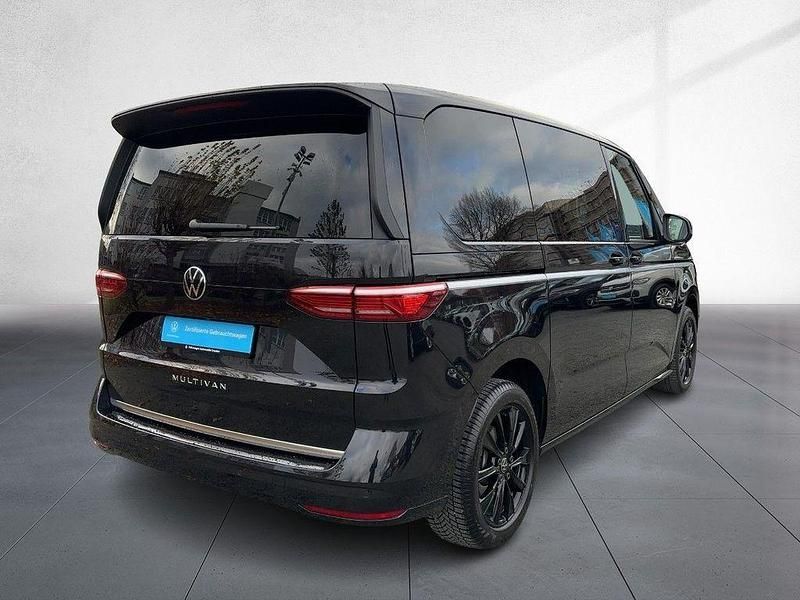 Gebraucht VW Multivan Style 150 PS (110 kW) 2024 Schwarz Van