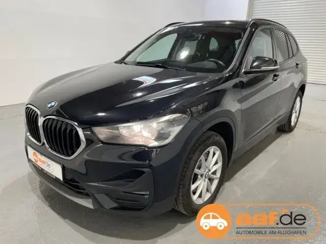 Schwarz Gebraucht 2021 BMW X1 Advantage SUV | 19.990 € (Superpreis) - Bild 1/4