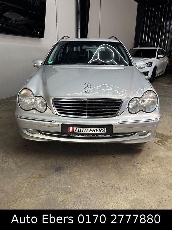 Gebraucht Mercedes C220 150 PS (110 kW) 2003 Silber Kombi