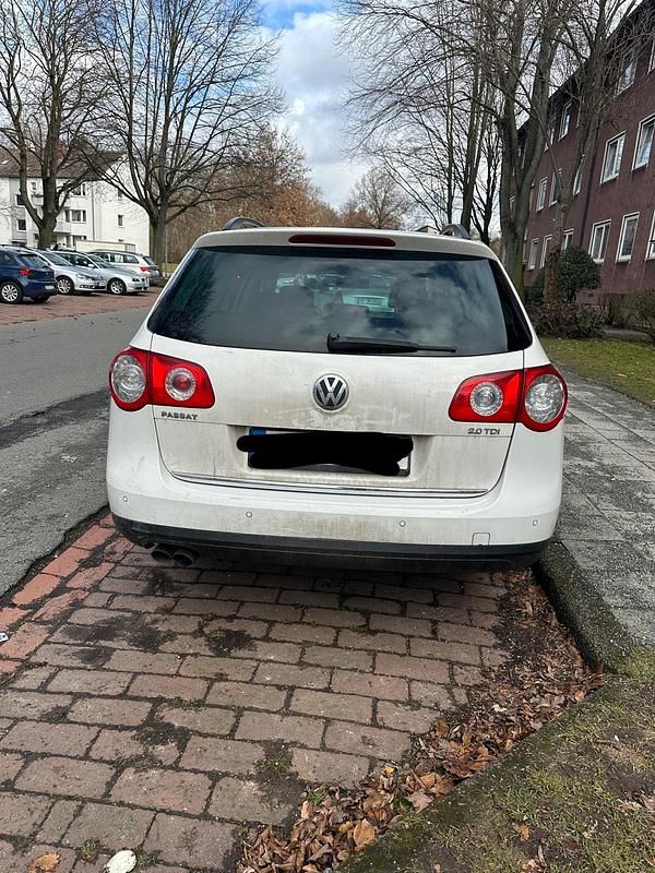 Gebraucht VW Passat 140 PS (102 kW) 2009 Weiß Limousine