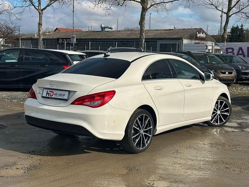 Gebraucht Mercedes CLA180 122 PS (89 kW) 2017 Weiß Limousine