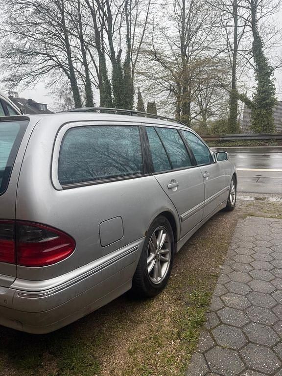 Gebraucht Mercedes E320 Avantgarde 224 PS (164 kW) 2001 Grau Limousine