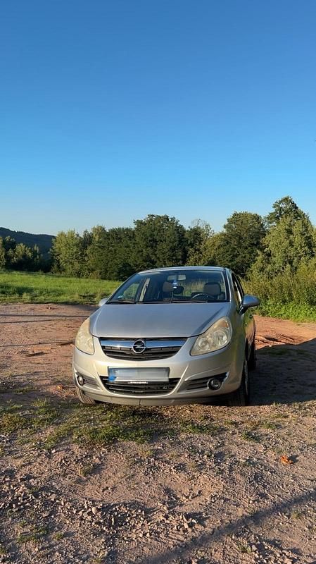 Grau Gebraucht 2006 Opel Corsa Kleinwagen | 1.400 € (Fairer Preis) - Bild 1/4