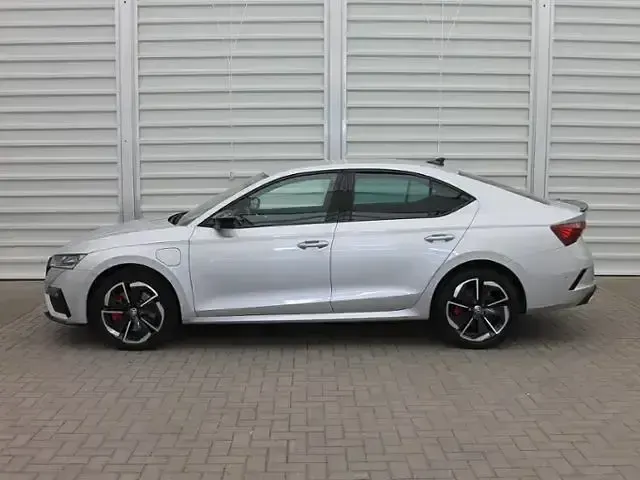 Gebraucht Skoda Octavia RS 245 PS (180 kW) 2022 Silber Limousine