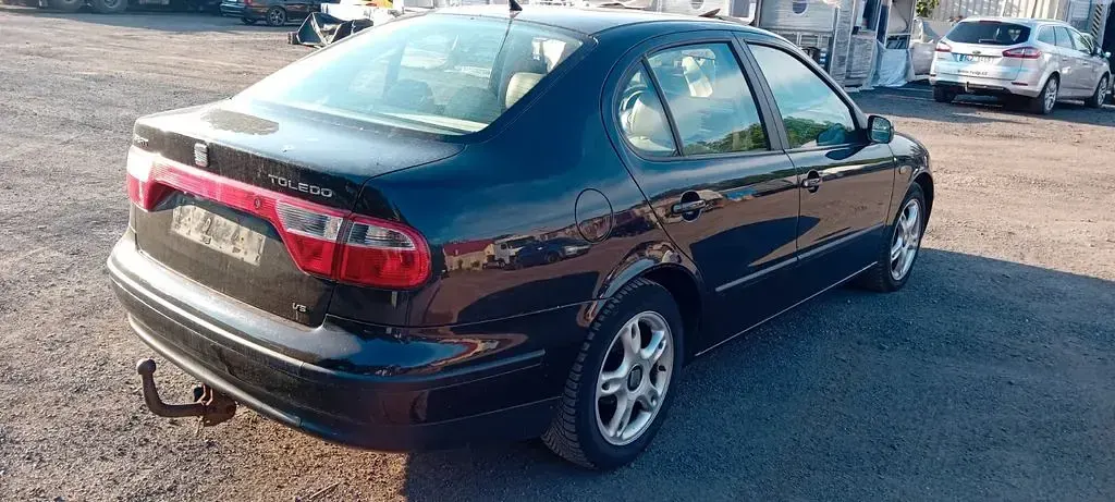 Gebraucht Seat Toledo 150 PS (110 kW) 1999 Schwarz Limousine