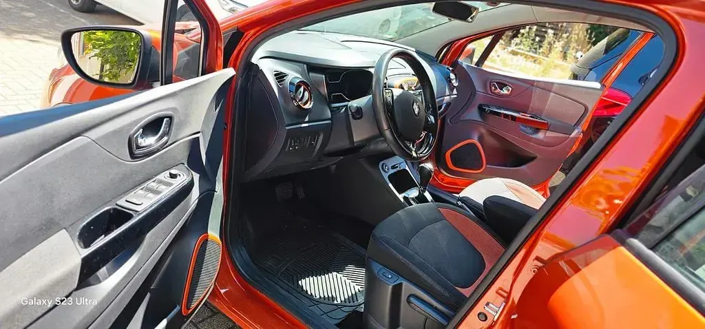 Gebraucht Renault Captur Dynamique 120 PS (88 kW) 2014 Orange SUV