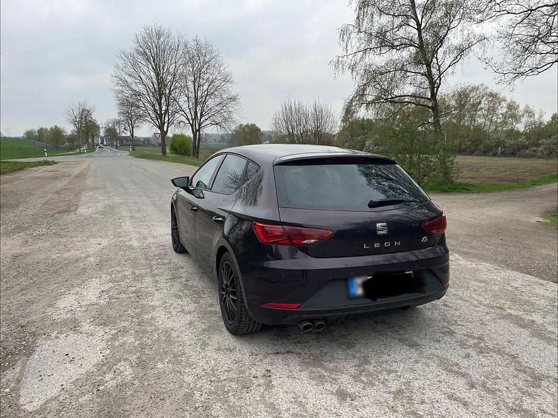 Gebraucht Seat Leon FR 150 PS (110 kW) 2017 Violet Limousine