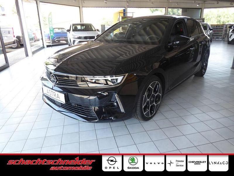 Karbon schwarz metallic Gebraucht 2023 Opel Astra Ultimate Limousine | 28.490 € (Teuer) - Bild 1/4