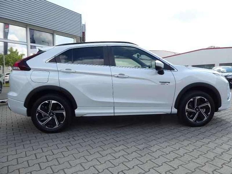 Gebraucht Mitsubishi Eclipse Cross Select 188 PS (138 kW) 2025 Titanweiß SUV