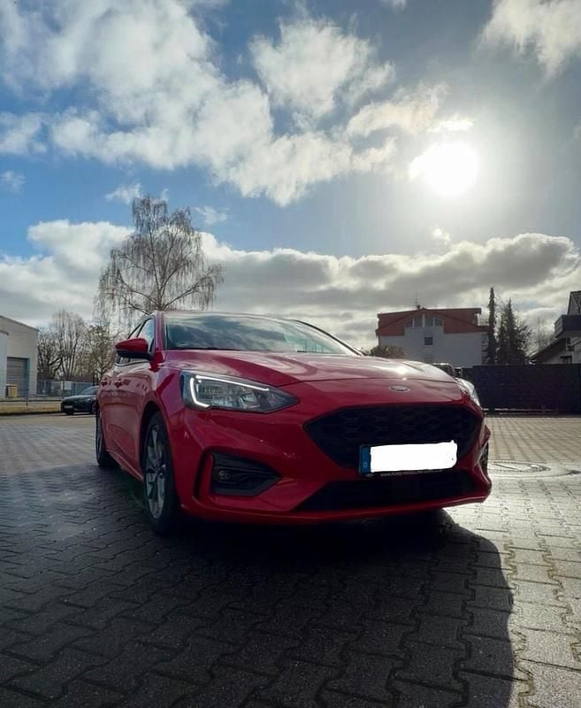 Gebraucht Ford Focus ST-Line 150 PS (110 kW) 2020 Rot Limousine