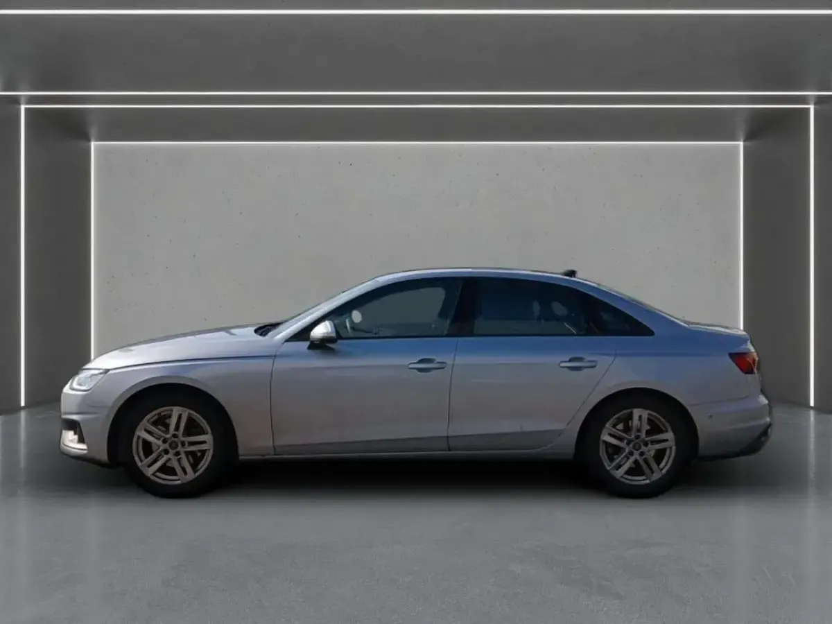 Gebraucht Audi A4 Ambiente 150 PS (110 kW) 2024 Silber Limousine