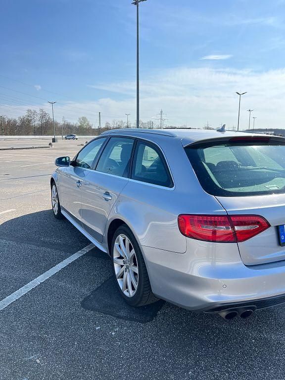 Gebraucht Audi A4 S-Line 177 PS (130 kW) 2014 Silber Limousine