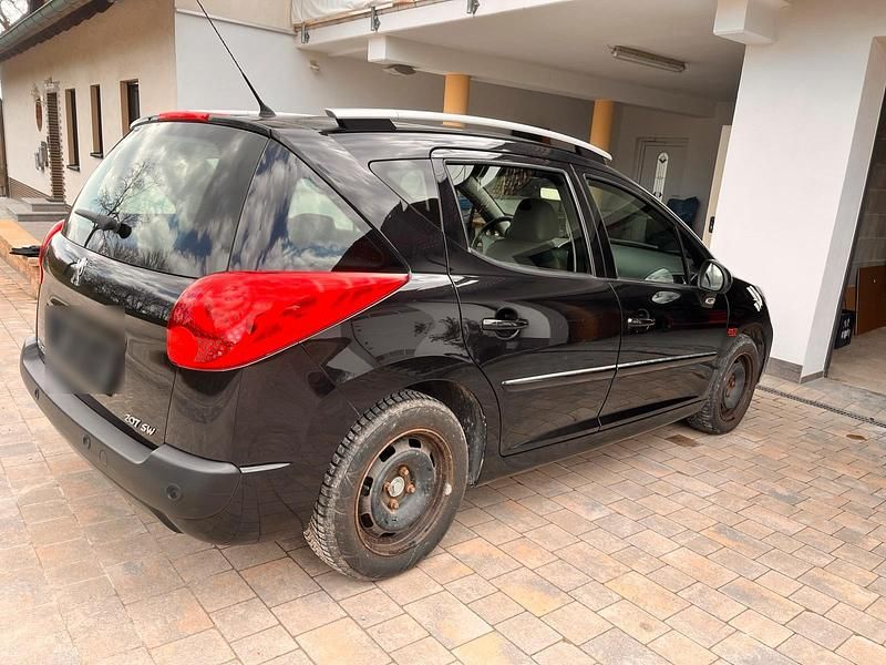 Gebraucht Peugeot 207 111 PS (81 kW) 2012 Schwarz Kombi