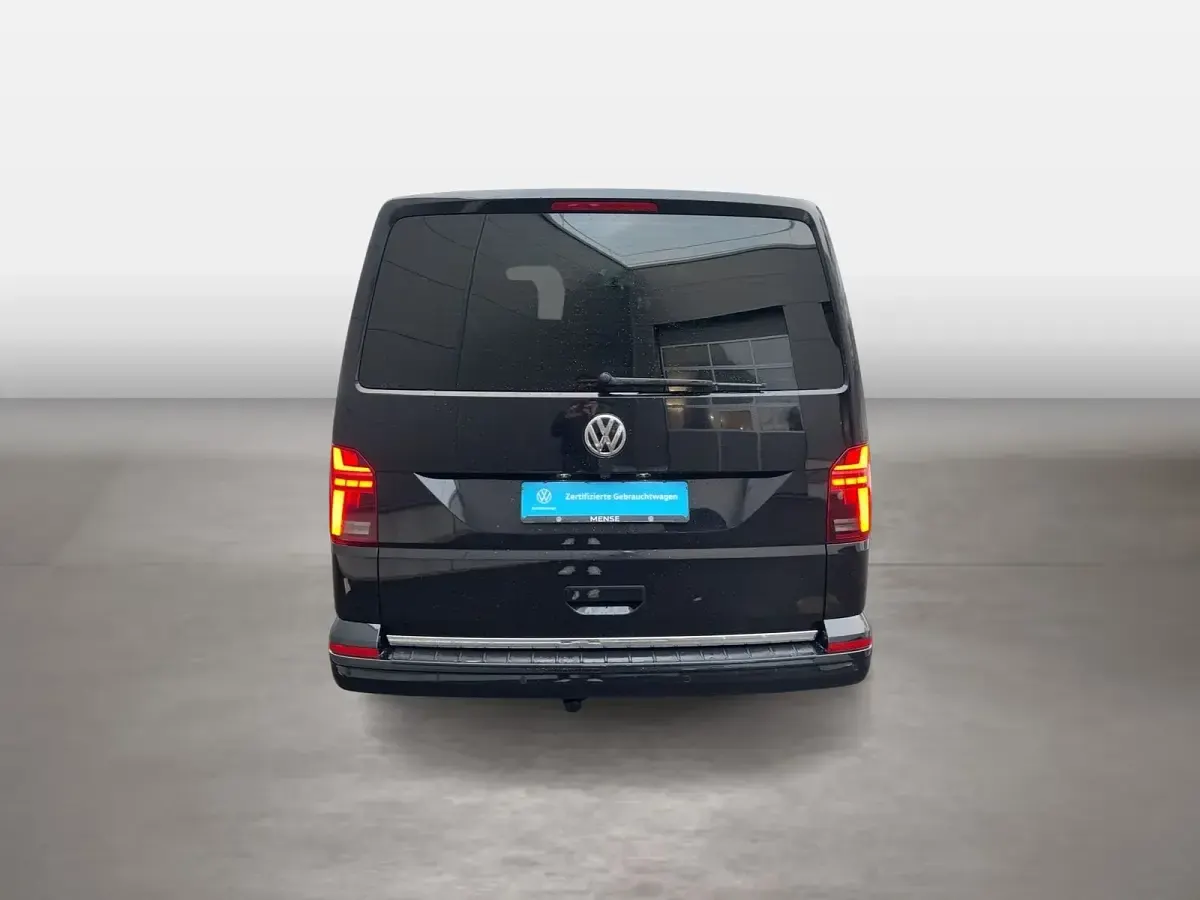 Używany VW Multivan Highline 199 KM (146 kW) 2021 Czarny Minivan