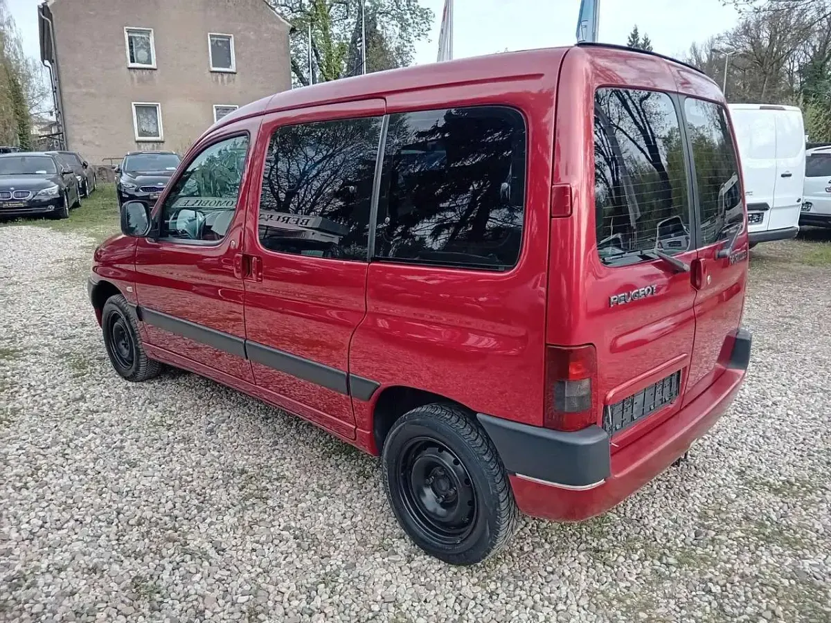 Gebraucht Peugeot Partner 109 PS (80 kW) 2002 Rot Van / Kleinbus