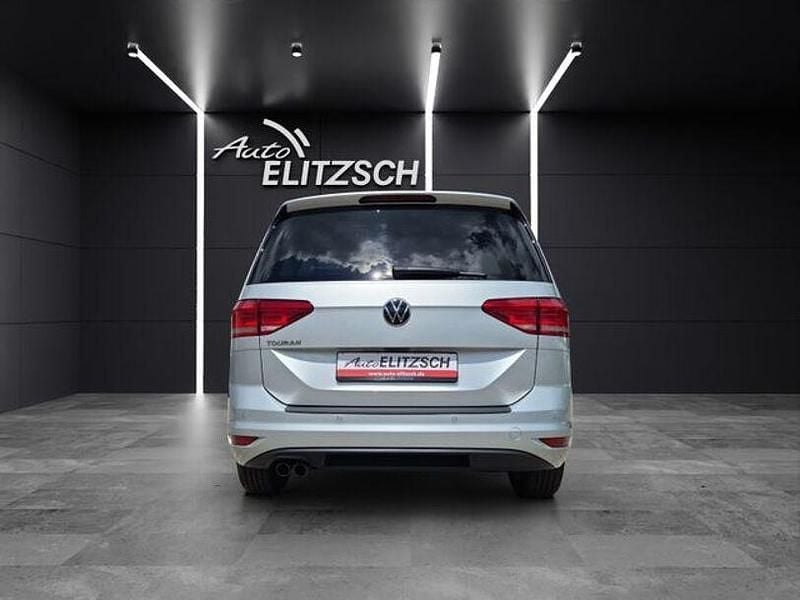 Gebraucht VW Touran Comfortline 150 PS (110 kW) 2021 Silber Van / Kleinbus