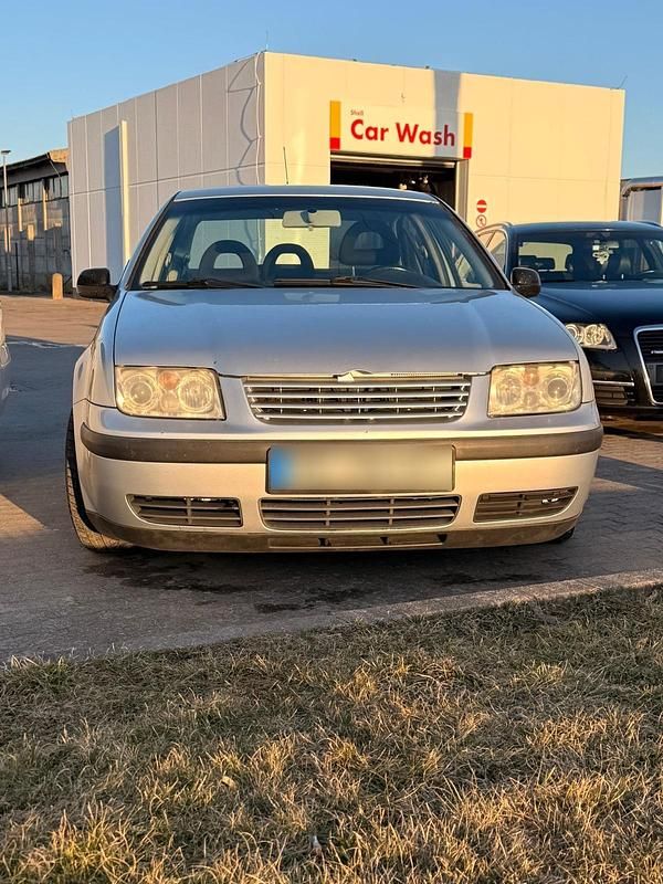 Gebraucht VW Bora 115 PS (84 kW) 2001 Silber Limousine