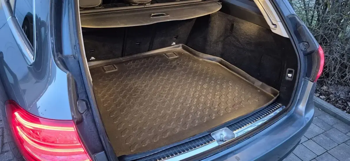 Gebraucht Mercedes C250 204 PS (150 kW) 2016 Schwarz Kombi