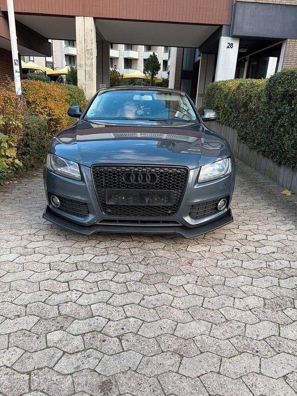 Grau Gebraucht 2009 Audi A5 Design Coupé | 9.000 € - Bild 1/4
