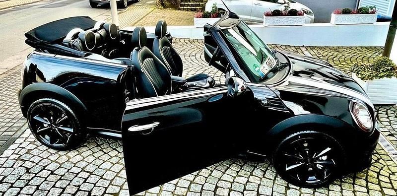 Gebraucht Mini One Cabriolet 90 PS (66 kW) 2012 Schwarz Cabrio