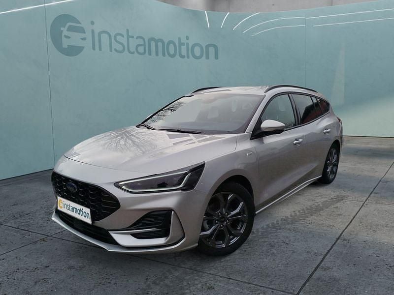 Silber Gebraucht 2023 Ford Focus ST-Line Kombi | 24.049 € (Guter Preis) - Bild 1/4