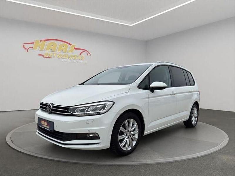 Weiß Gebraucht 2018 VW Touran Join Van / Kleinbus | 18.490 € (Fairer Preis) - Bild 1/4