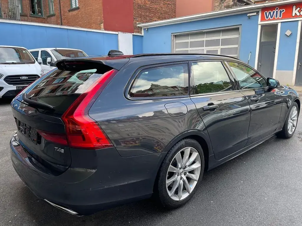 Gebraucht Volvo V90 R-Design 190 PS (139 kW) 2020 Grau Kombi
