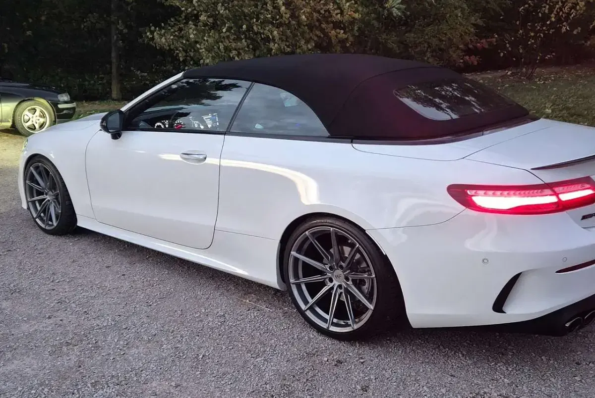 Gebraucht Mercedes E300 AMG line 245 PS (180 kW) 2018 Weiß Cabrio