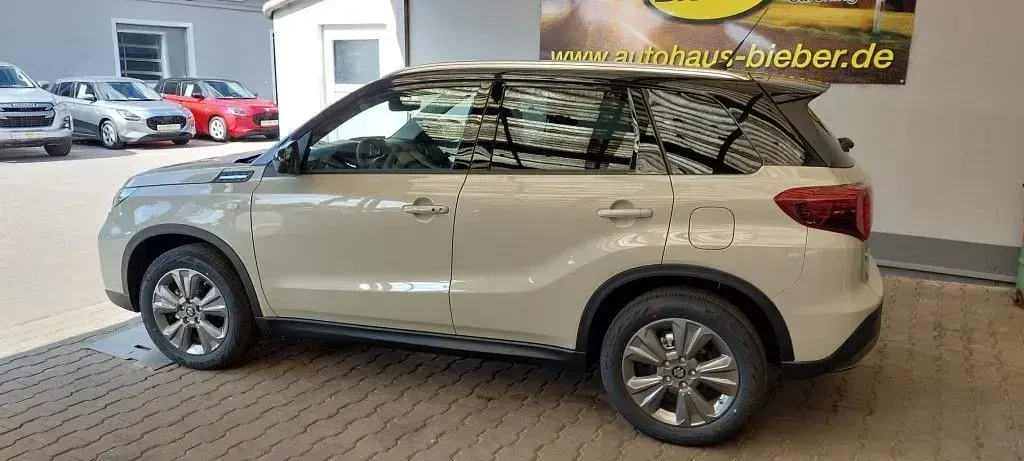 Neu Suzuki Vitara Comfort 110 PS (80 kW) 2026 Beige SUV