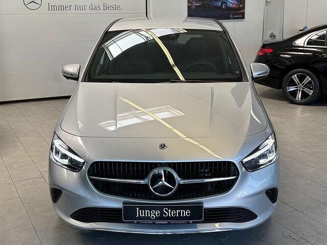 Gebraucht Mercedes B250e Progressive 163 PS (119 kW) 2023 Iridiumsilber Van / Kleinbus