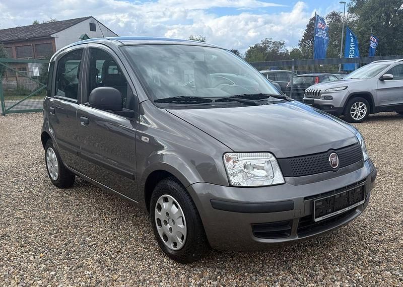 Grau Gebraucht 2013 Fiat Panda Kleinwagen | 3.990 € (Guter Preis) - Bild 1/4