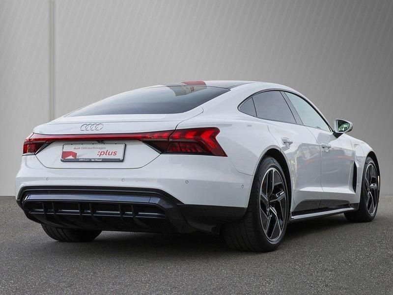 Gebraucht Audi e-tron GT quattro Sport 350 kW (476 PS) 2023 Weiß Limousine