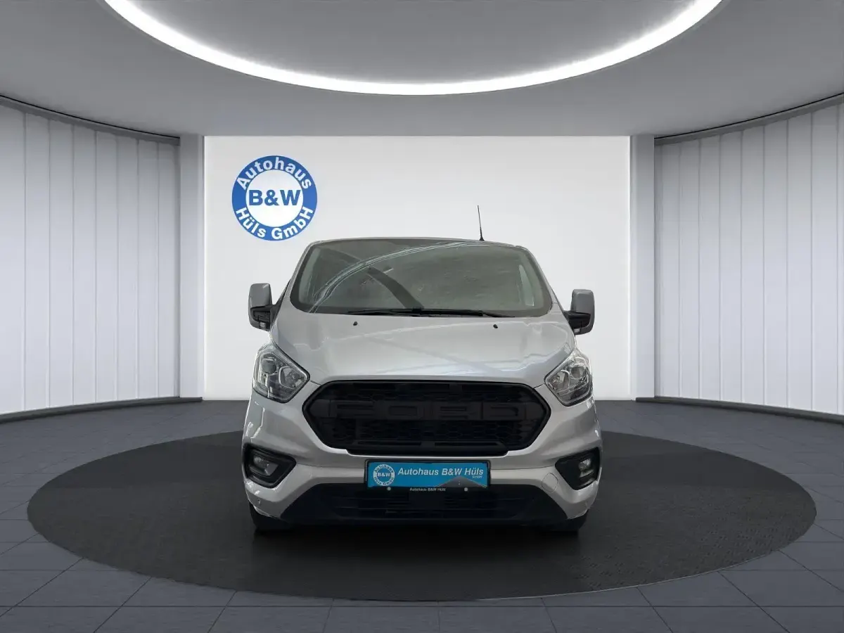 Gebraucht Ford Transit Custom 105 PS (77 kW) 2018 Silber Van / Kleinbus