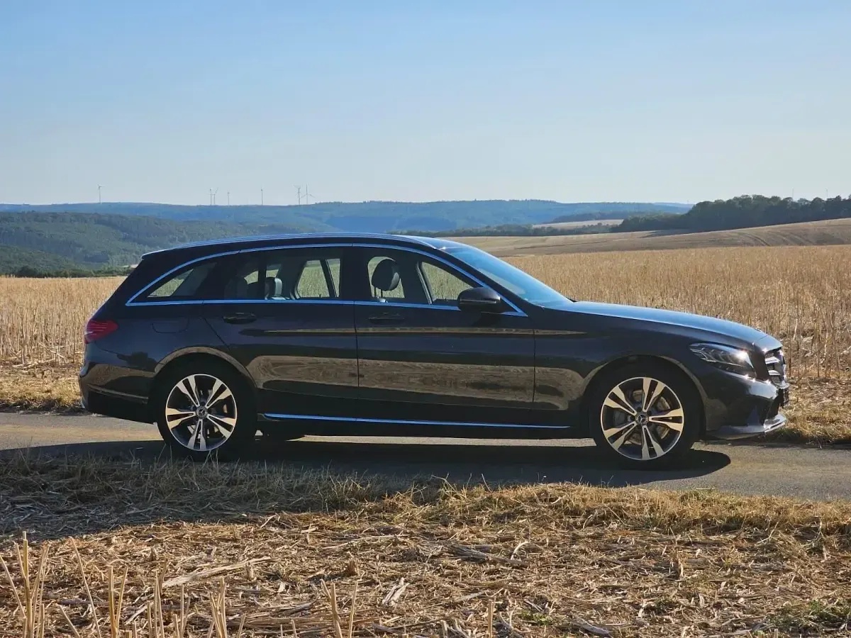 Gebraucht Mercedes C300 Avantgarde 320 PS (235 kW) 2020 Grau Kombi