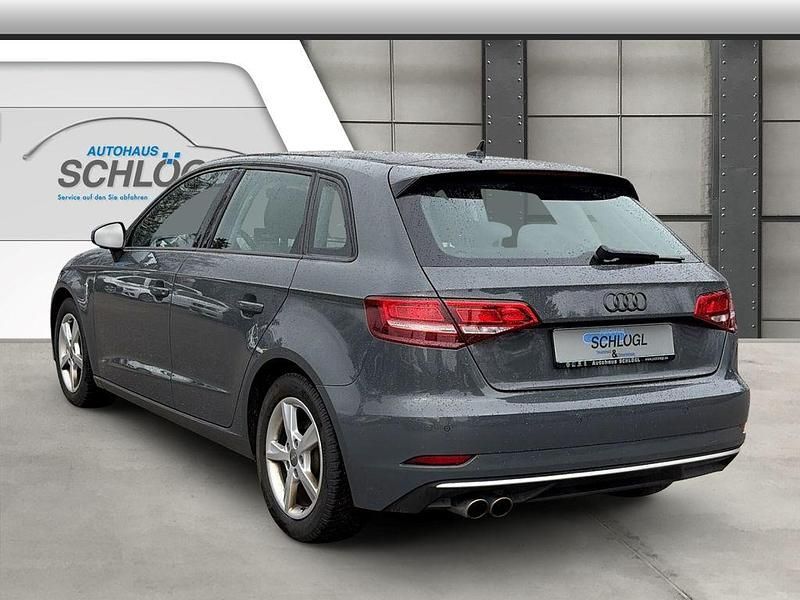 Gebraucht Audi A3 Sport 150 PS (110 kW) 2018 Grau Limousine