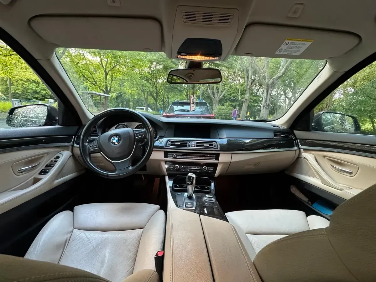 Gebraucht BMW 523 204 PS (150 kW) 2011 Grau Limousine