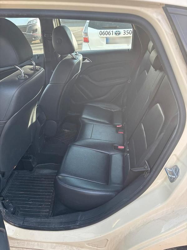 Gebraucht Mercedes B180 2014 Weiß Van / Kleinbus