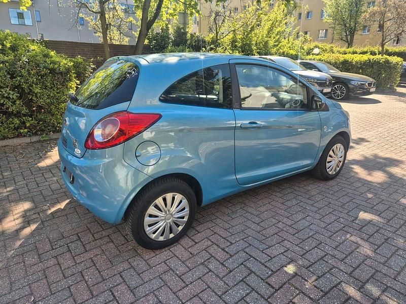 Second-hand Ford Ka 69 CP (50 kW) 2010 Albastru Hatchback