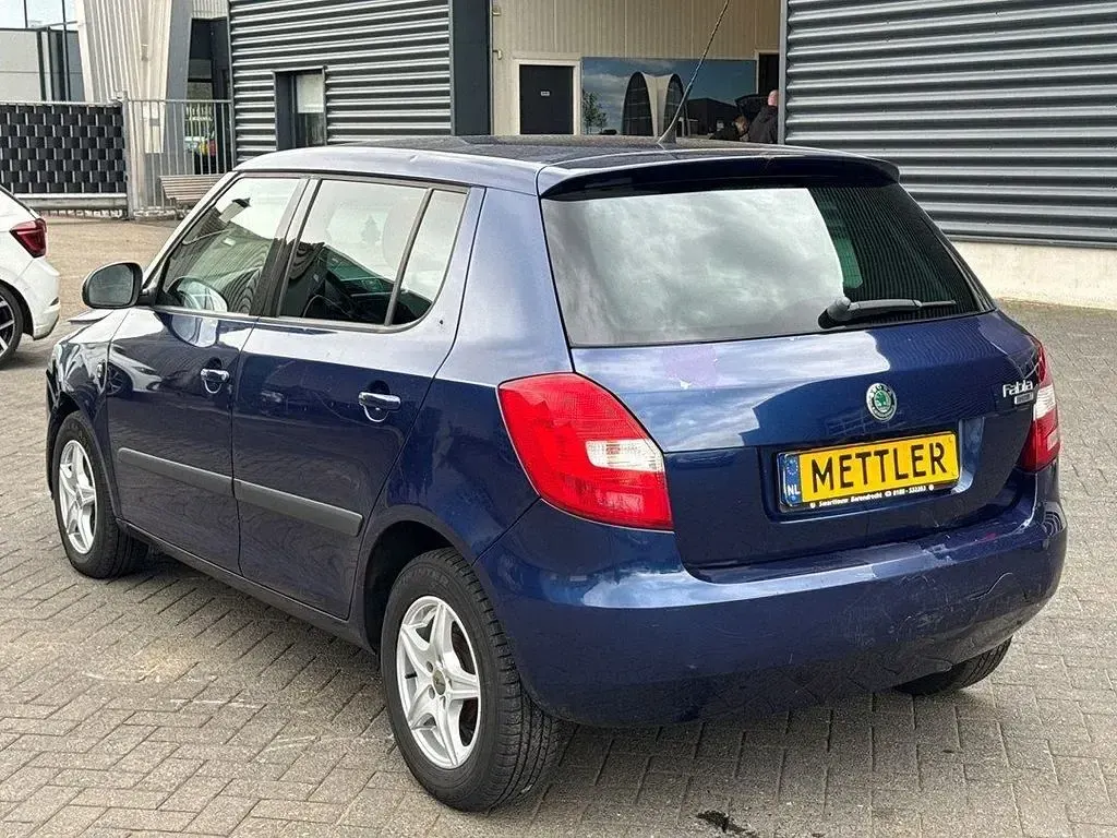 Gebraucht Skoda Fabia Tour 69 PS (50 kW) 2010 Blau Limousine