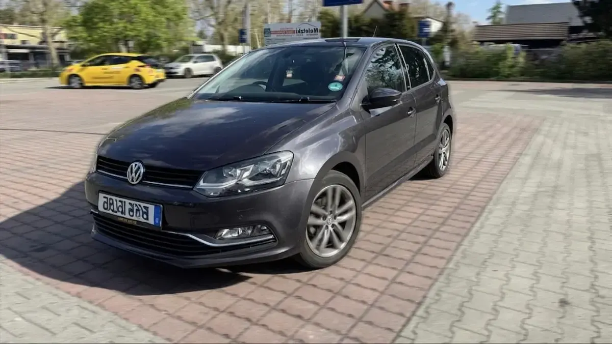 Używany VW Polo 90 KM (66 kW) 2017 Szary Hatchback